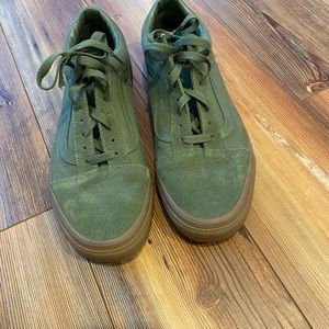 Van’s Chukka Low sidestripe; all green/gum